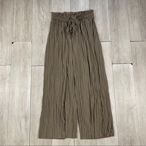 Wide leg pleated trouser pants